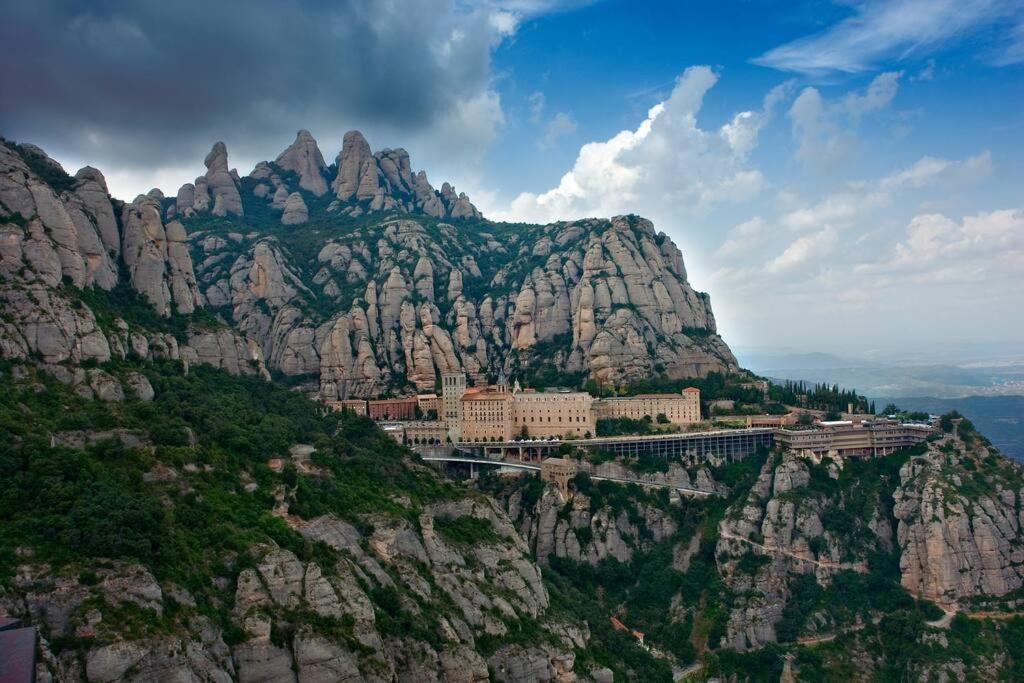 Piso En El Centro De Monistrol De Montserrat Exteriör bild